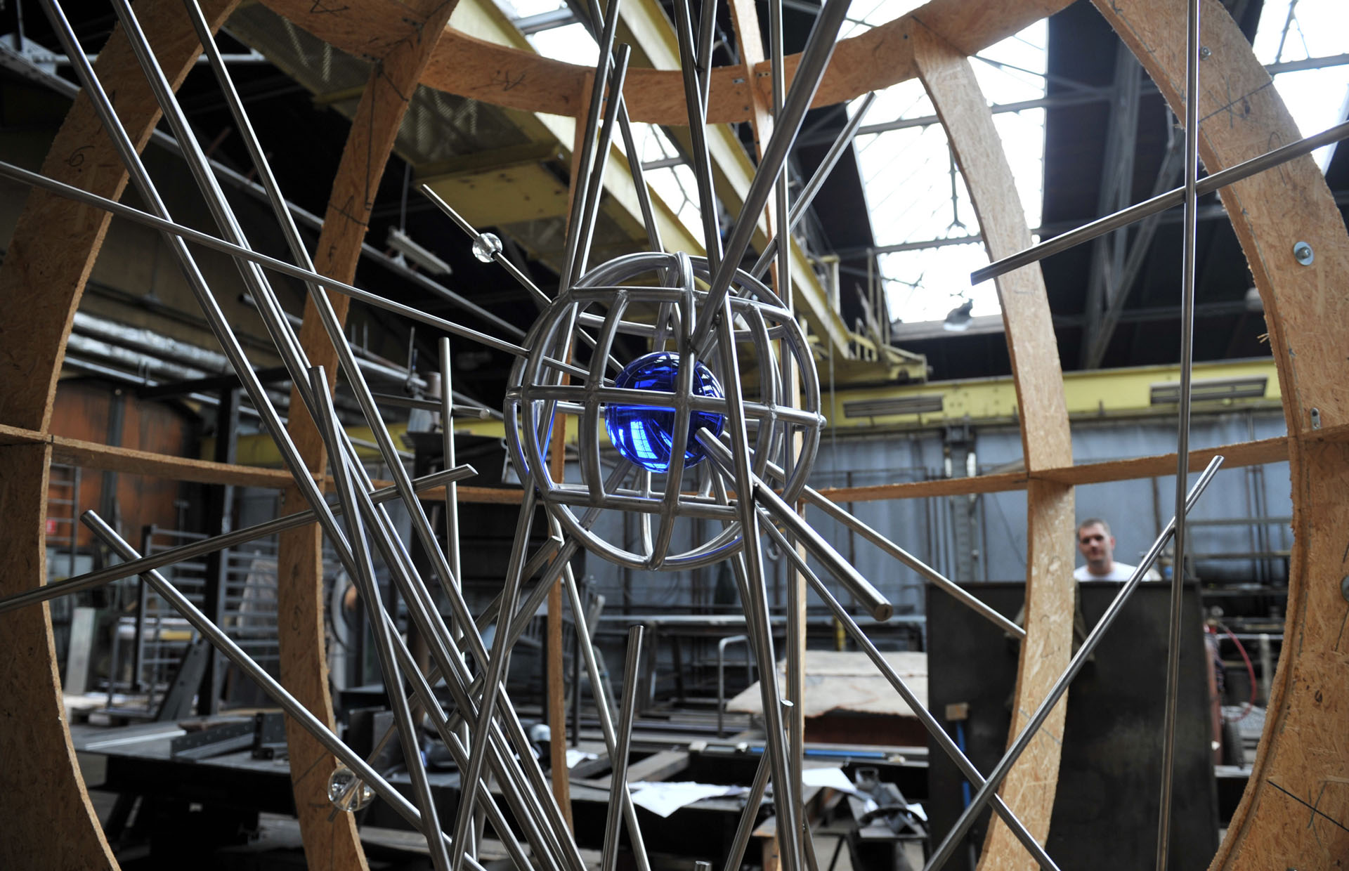 Artistic glass by Archiglass, Tomasz Urbanowicz, Creation Process, The Big Bang at Bialystok University Campus, Bialystok, Poland