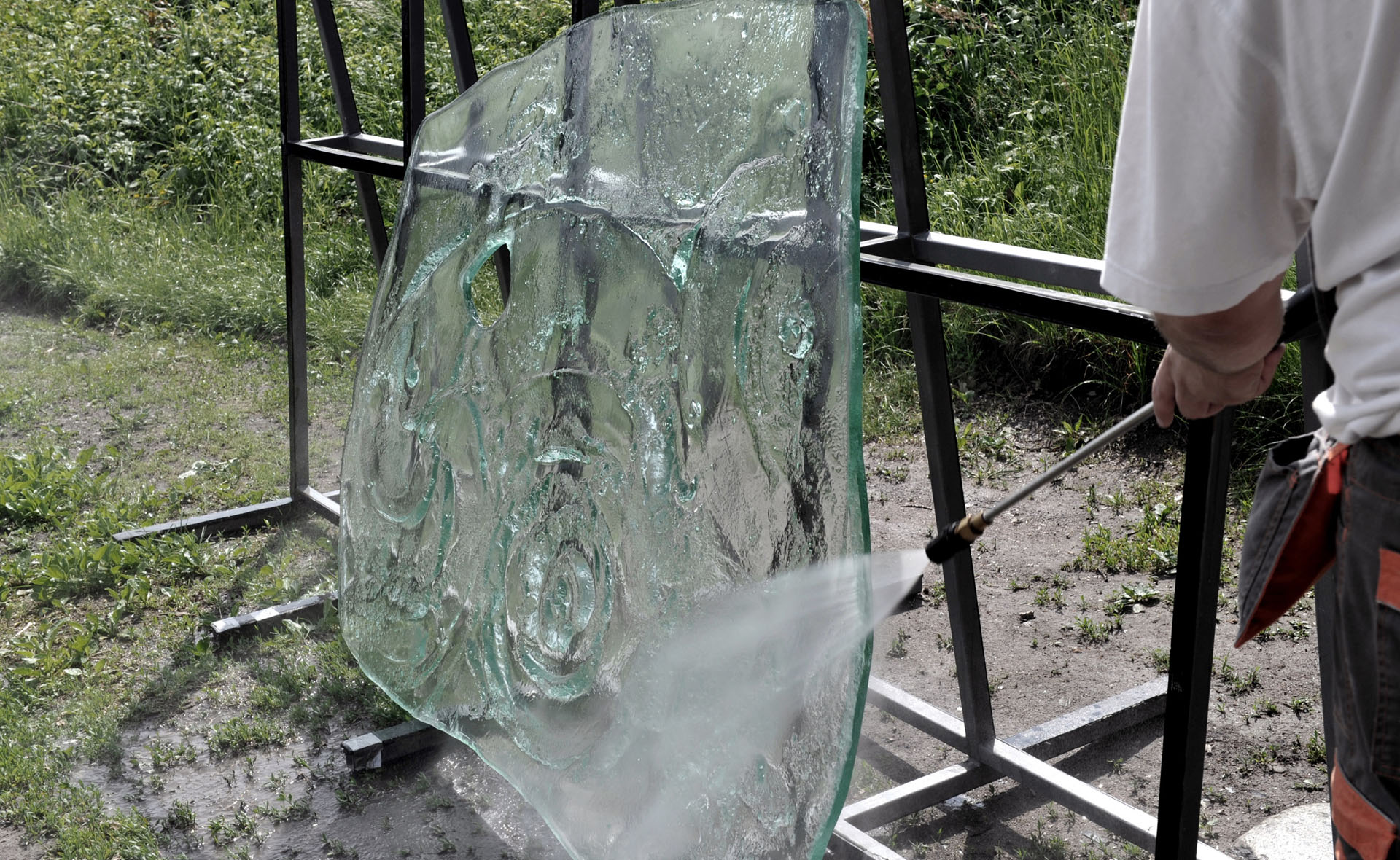 Artistic glass by Archiglass, Tomasz Urbanowicz, Creation Process, The Big Bang at Bialystok University Campus, Bialystok, Poland